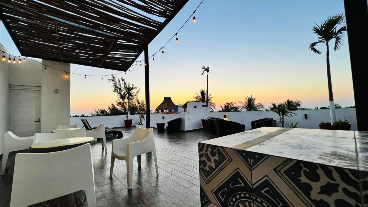 Hotel Mayari Holbox 外观 照片 Rooftop bar in Tulum